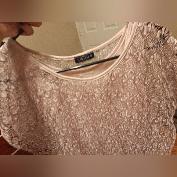 A pink lace blouse - Picture 13 of 13